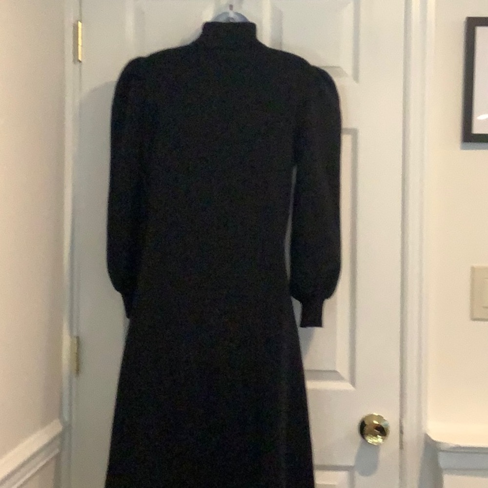 WHO WHAT WEAR Black Turtle Neck Puffy Sleeved Long Sweater Dress - Picture 5 of 7